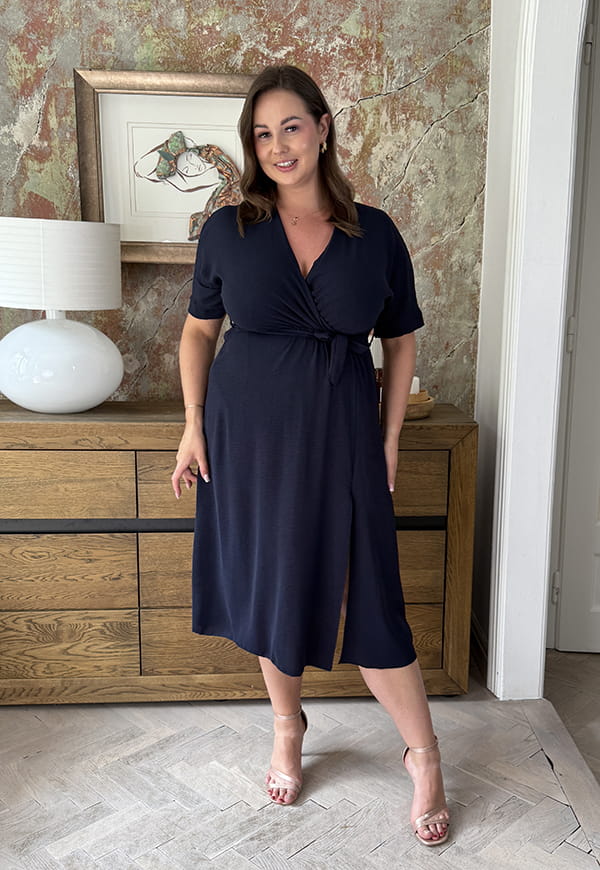 LISBONA SUKIENKA PLUS SIZE KOPERTOWA MIDI. GRANATOWA 12