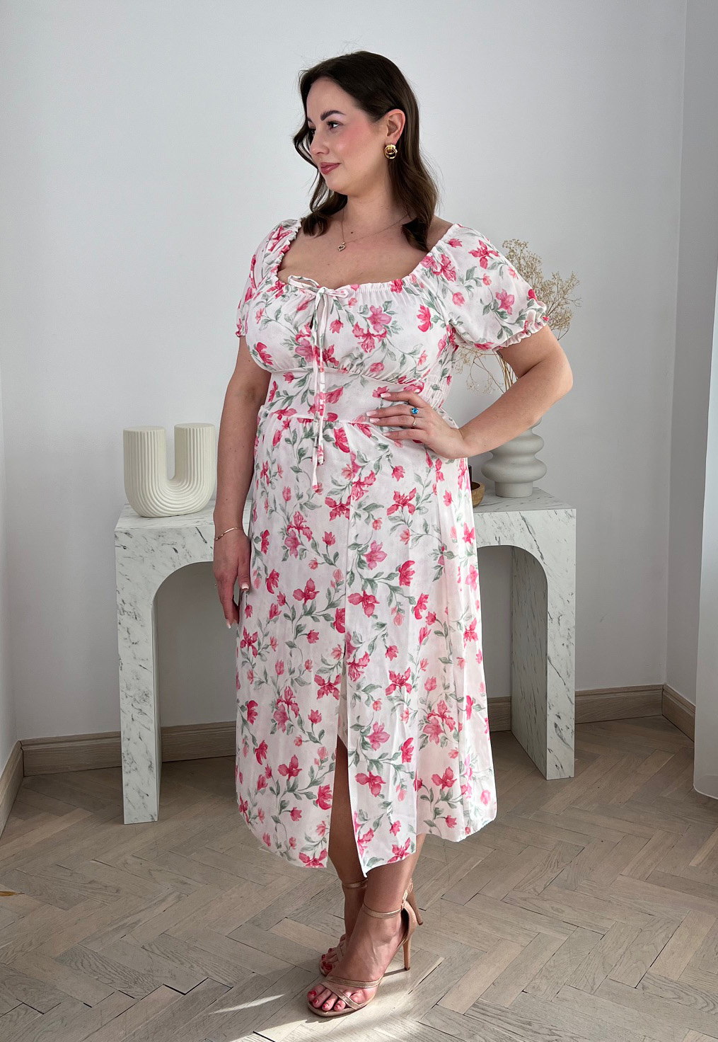 REBECA SUKIENKA HISZPANKA PLUS SIZE MIDI Z ROZCIĘCIEM W KWIATY. RÓŻOWA 05 - włoski zdjęcie 3