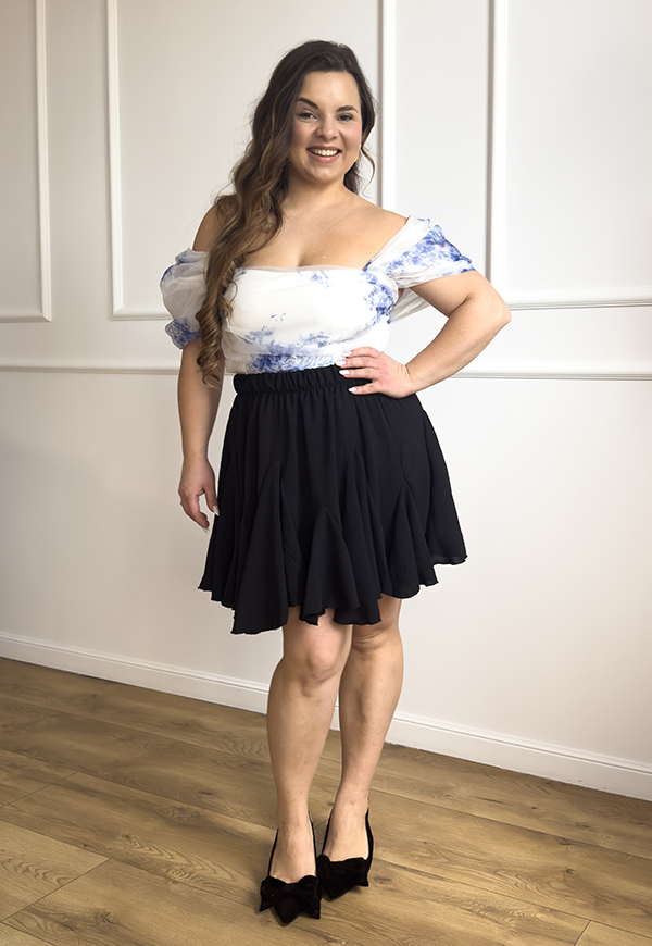 LOTTA SPÓDNICA MINI PLUS SIZE ROZKLOSZOWANA. CZARNA 04 - włoski zdjęcie 2