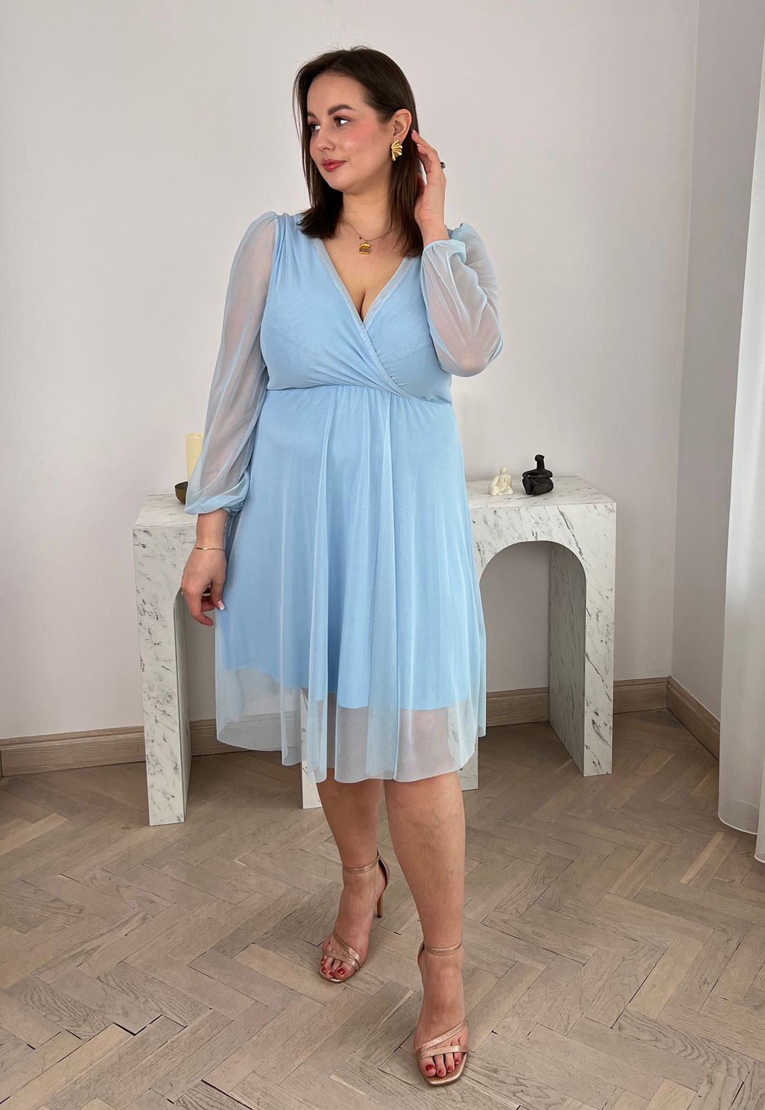 ESTER SUKIENKA PLUS SIZE PRZED KOLANO Z SIATECZKI. BŁĘKITNA 05 - włoski zdjęcie 1