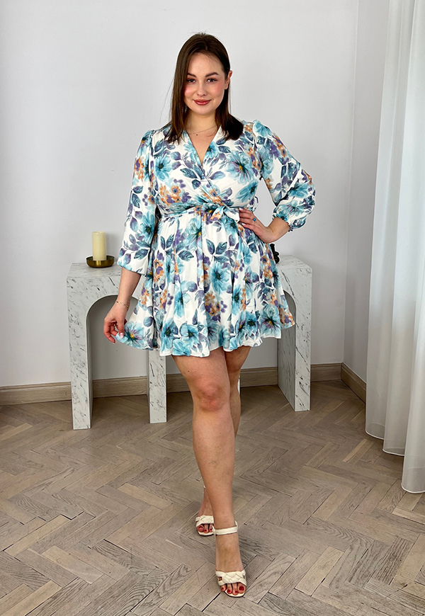 PEONY II SUKIENKA PLUS SIZE PRZED KOLANO Z DŁUGIM RĘKAWEM W KWIATY. BEŻOWO/BŁĘKITNA13 - włoski zdjęcie 2