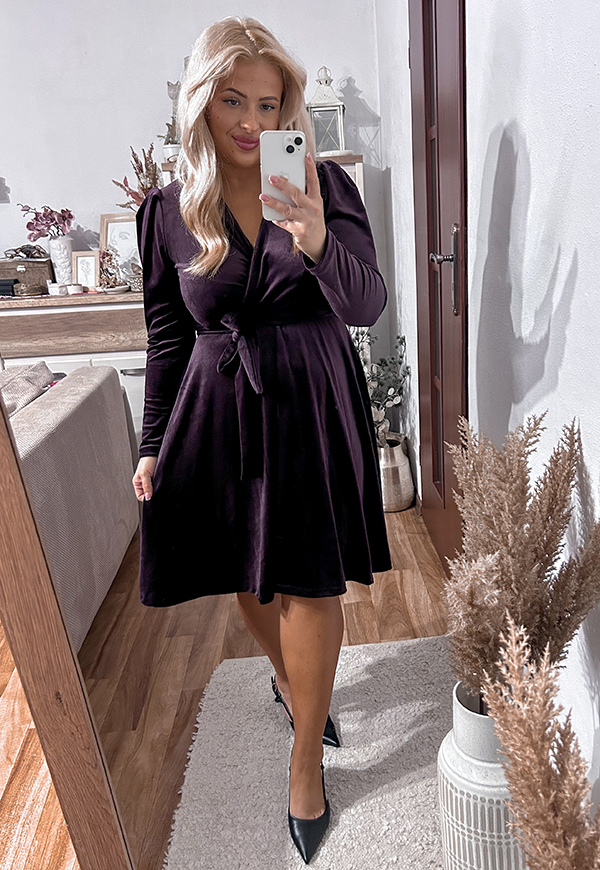 SAMANTA WELUROWA SUKIENKA PLUS SIZE Z BUFKAMI. CIEMNA ŚLIWKA 01 - włoski zdjęcie 2