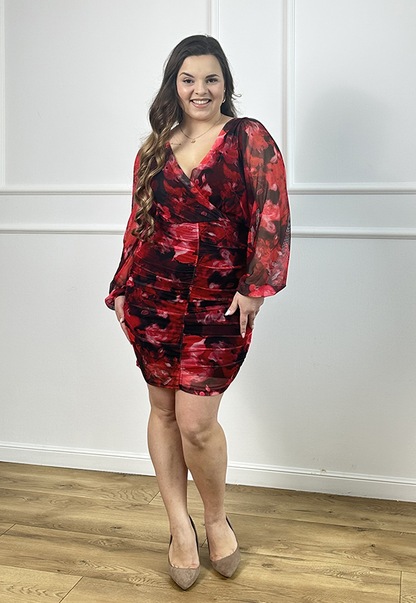 MONICA PLUS SIZE SUKIENKA MINI DRAPOWANA Z SIATECZKI W KWIATY. CZARNO/CZERWONA 09 - włoski zdjęcie 3