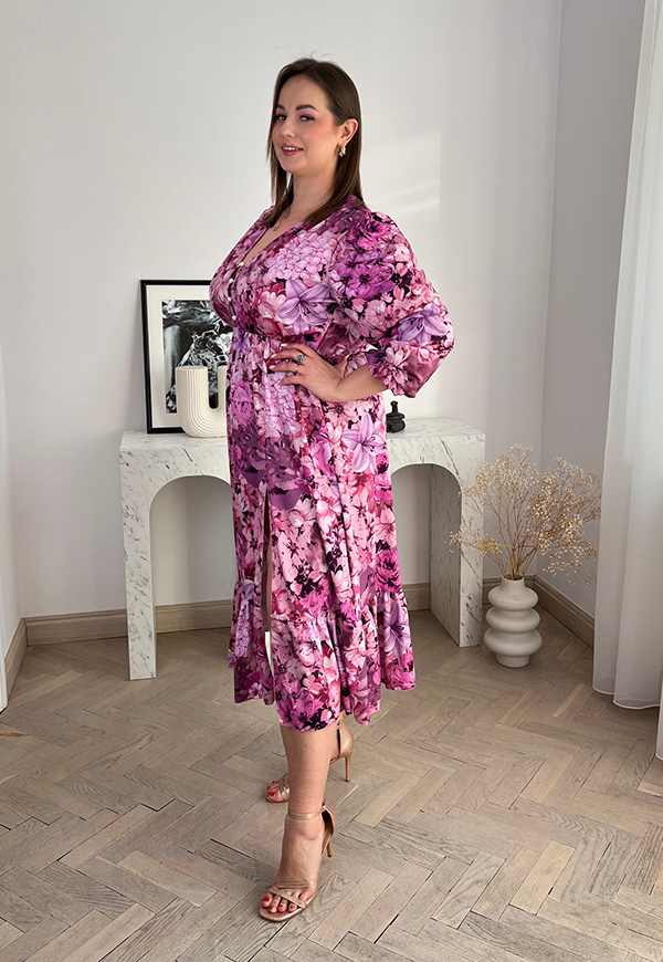 AMANDA PLUS SIZE SUKIENKA MIDI NA GUZIKI Z ROZCIĘCIEM. FIOLETOWE KWIATY 02 - włoski zdjęcie 2