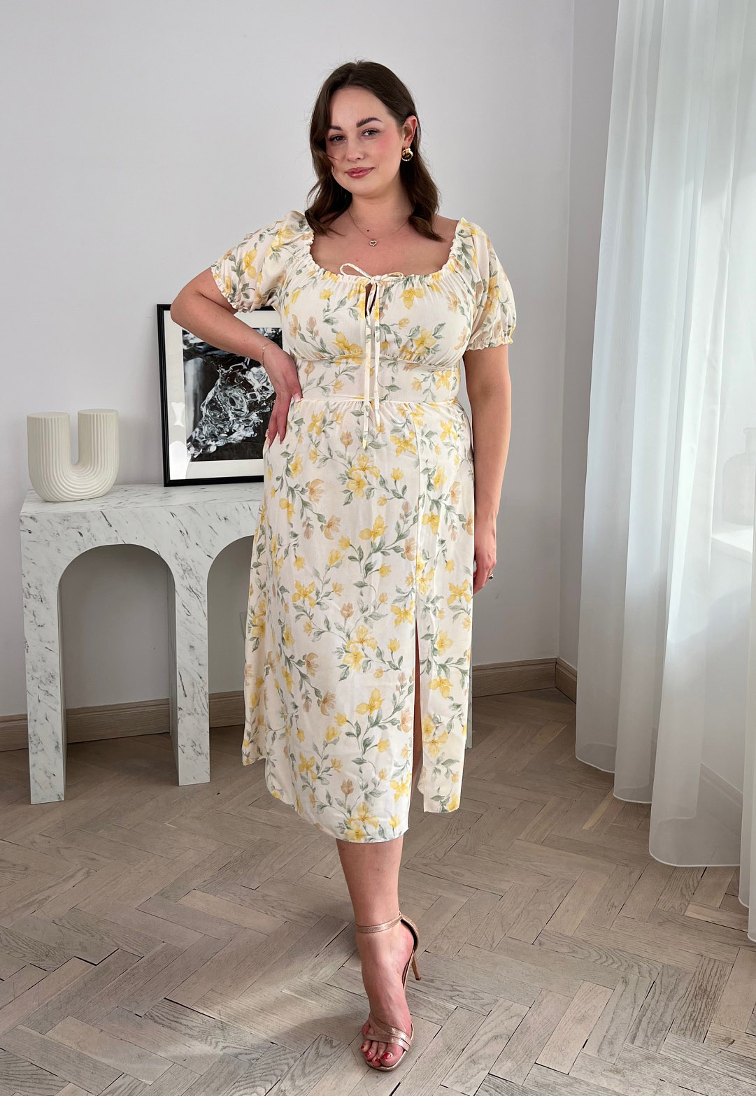 REBECA SUKIENKA HISZPANKA PLUS SIZE MIDI Z ROZCIĘCIEM W KWIATY. ŻÓŁTA 04 - włoski zdjęcie 1