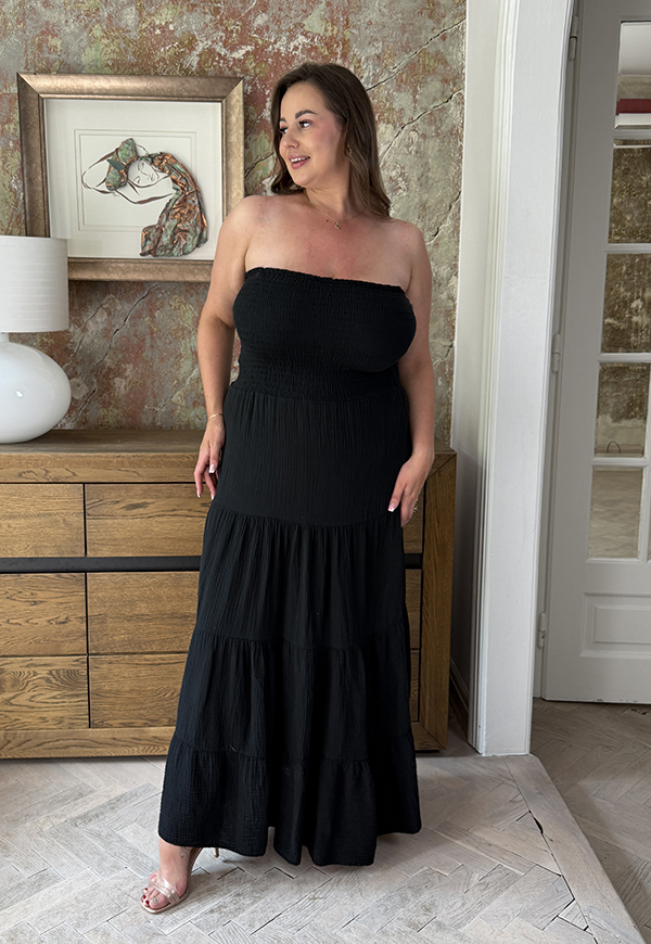 JOLINE SUKIENKA PLUS SIZE TUBA DŁUGA Z BAWEŁNY Z ROKLOSZOWANYM DOŁEM. CZARNA 01 - włoski zdjęcie 1