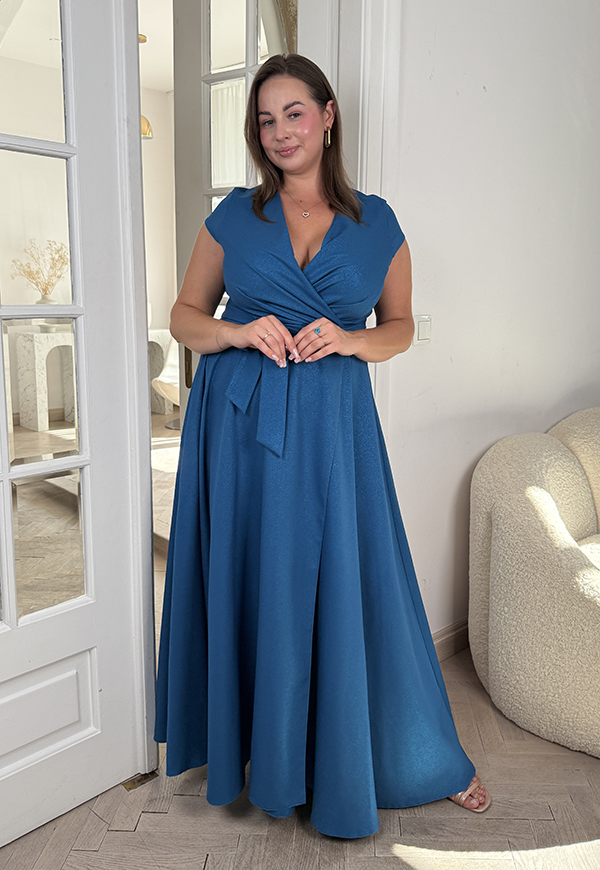 NATALII DŁUGA ROZKLOSZOWANA SUKIENKA PLUS SIZE Z BŁYSZCZĄCEJ TKANINY. NIEBIESKA 03 - produkt polski zdjęcie 3
