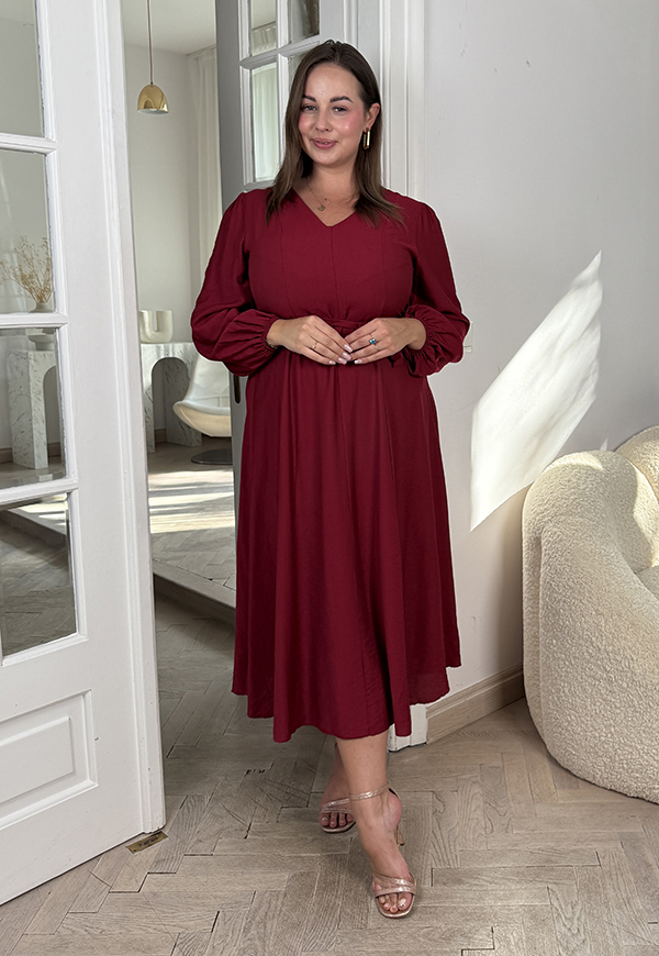 OLGA DŁUGI RĘKAW  SUKIENKA PLUS SIZE ROZKLOSZOWANA Z PASKIEM. BORDOWA 01 - włoski zdjęcie 1