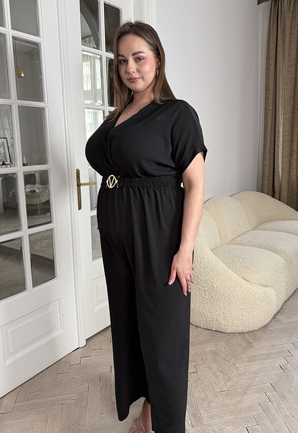 VALENCIA KOMBINEZON POWIĘKSZONY PLUS SIZE Z PASKIEM I DŁUGIMI NOGAWKAMI. CZARNY 02