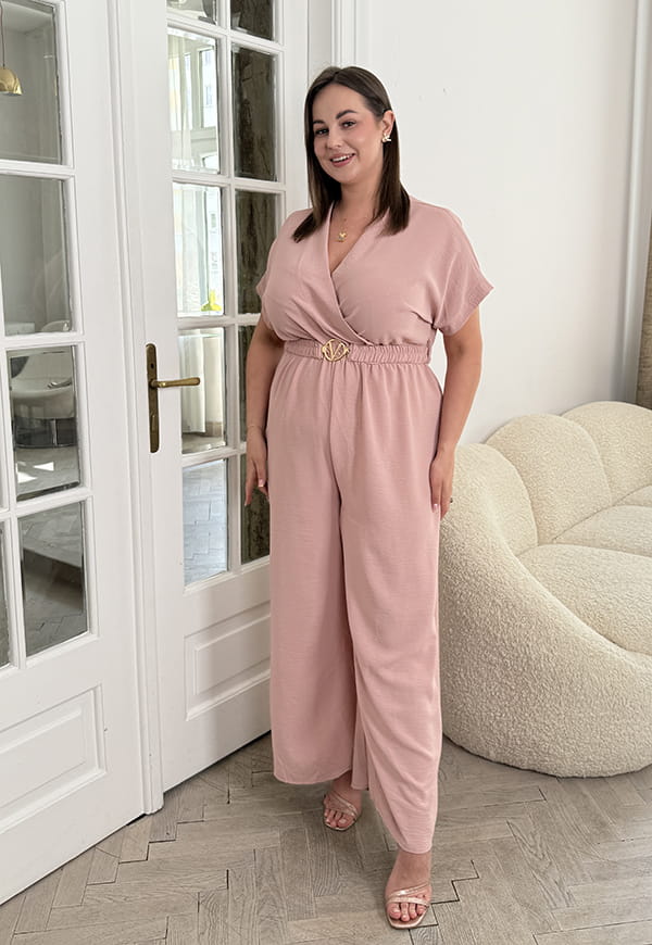 VALENCIA KOMBINEZON POWIĘKSZONY PLUS SIZE Z PASKIEM I DŁUGIMI NOGAWKAMI. PUDROWY RÓŻ 05