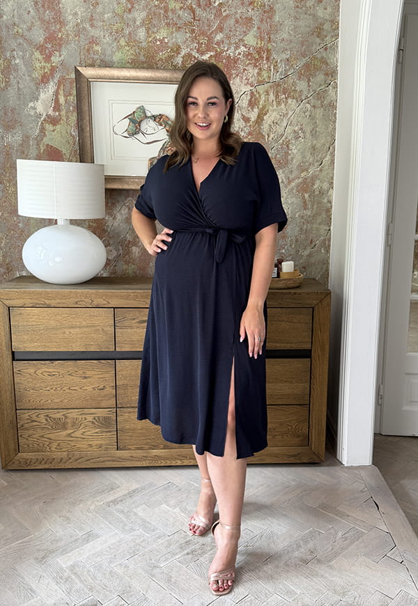 LISBONA SUKIENKA PLUS SIZE KOPERTOWA MIDI. GRANATOWA 12