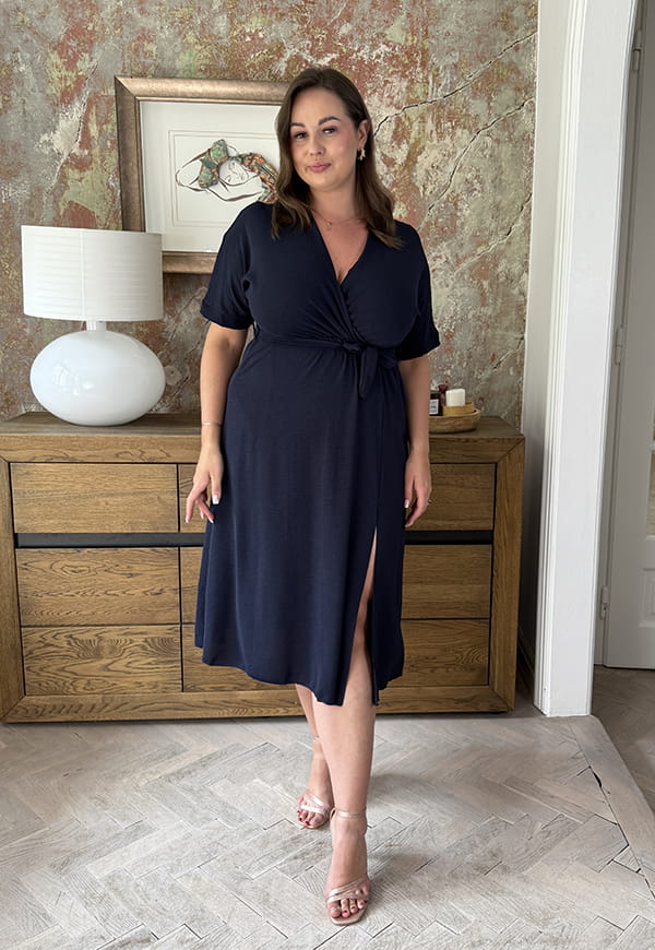LISBONA SUKIENKA PLUS SIZE KOPERTOWA MIDI. GRANATOWA 12